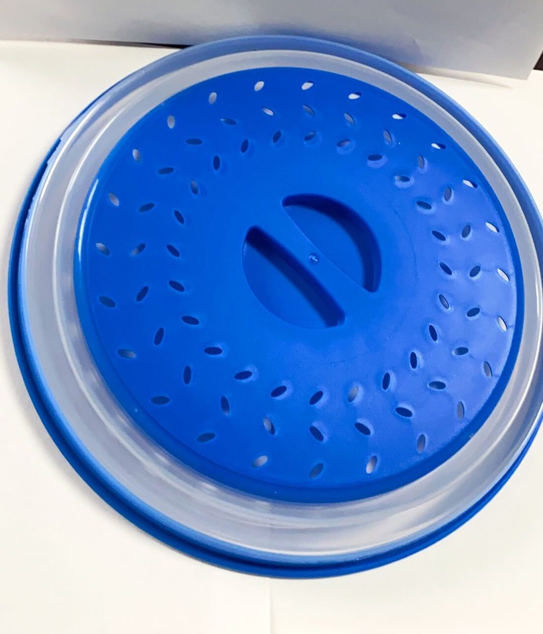 Kanevo Microwave Splash Cover in blue