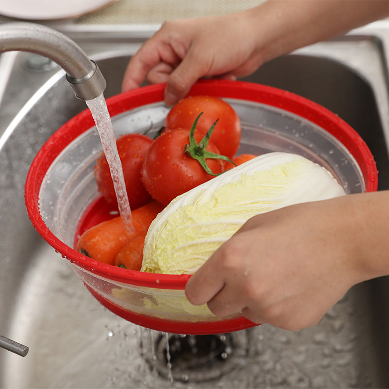 Kanevo Microwave Splash Cover helping prevent food splatters while reheating
